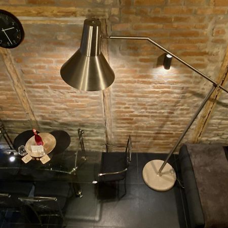 Kiraly Street , Stylish Apartment Budapest Luaran gambar